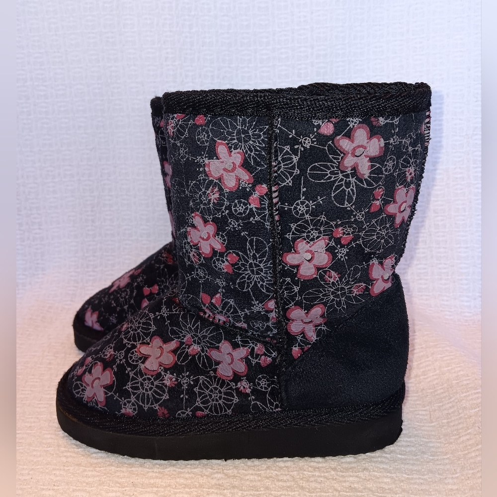 Ositos Pink Floral Baby Girl Boots - Size 8-9 (Measurements Included)